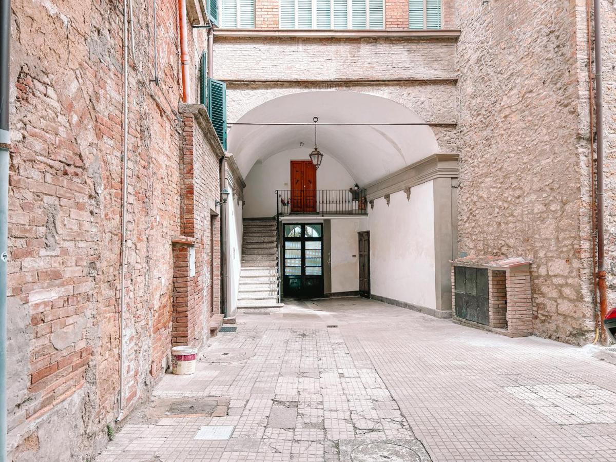 Attico Il Magnifico Volterra Apartamento Exterior foto